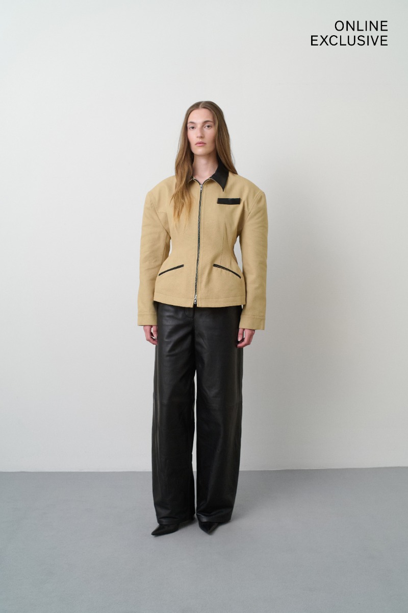 Cinched Work Wear Jacket Warm Sand - REMAIN Birger Christensen