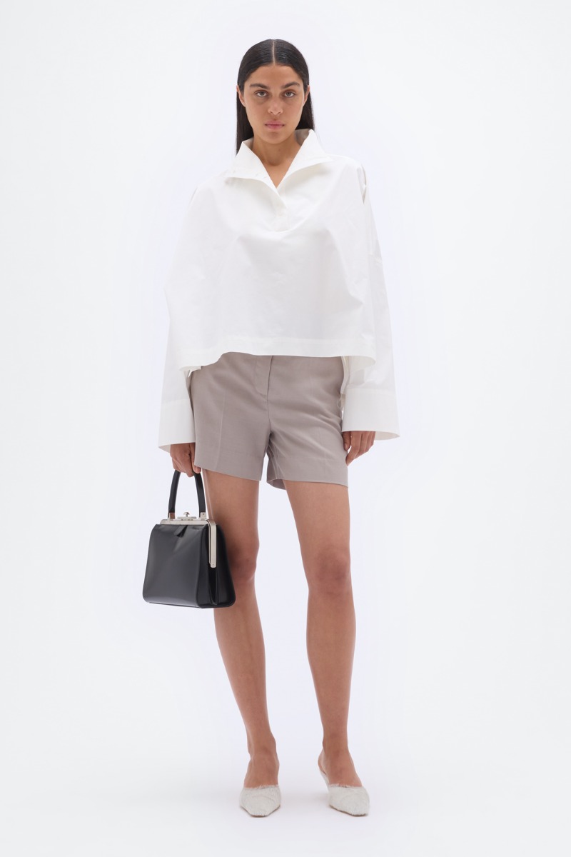【関税込み】REMAIN Birger Christensen ショートパンツ Suiting Bermuda Shorts Beige - REMAIN Birger Christensen